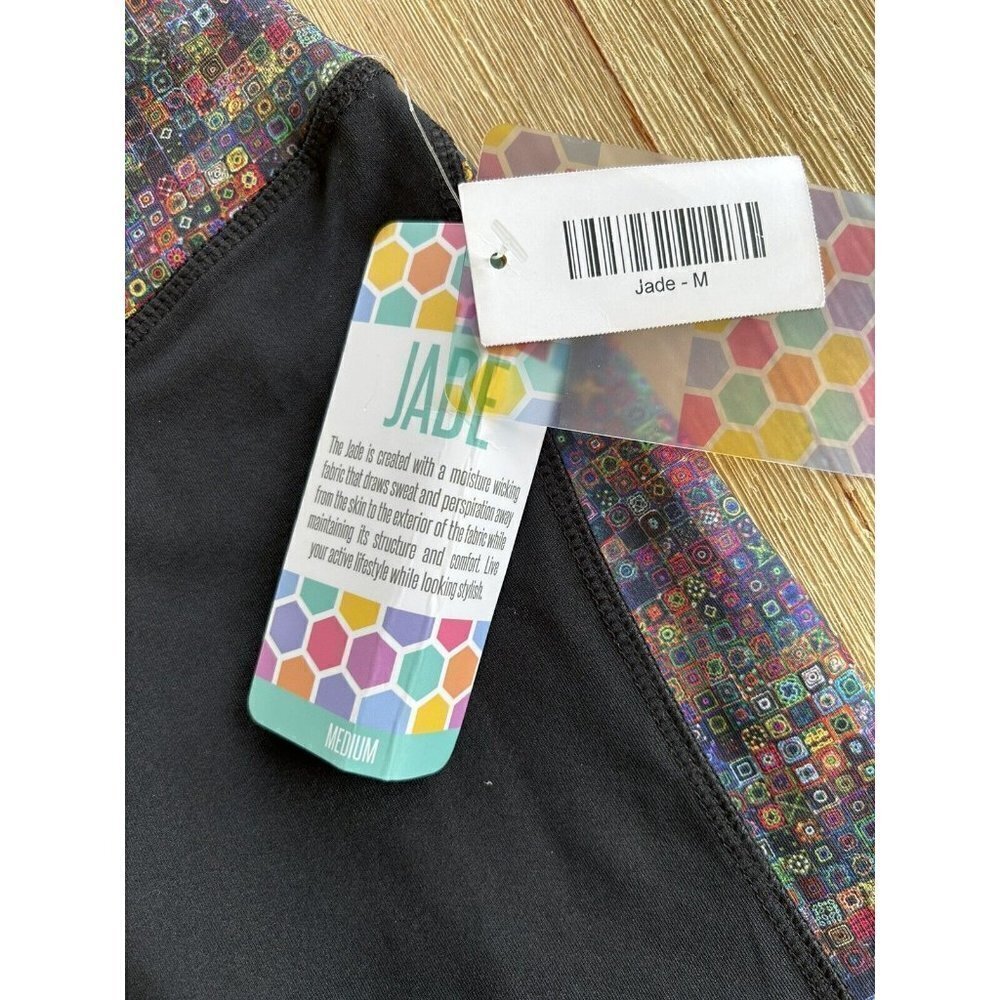 LuLaRoe JADE Capri Compression Moisture Wicking Leggings NEW Size Medium  Black - Picture 4 of 6